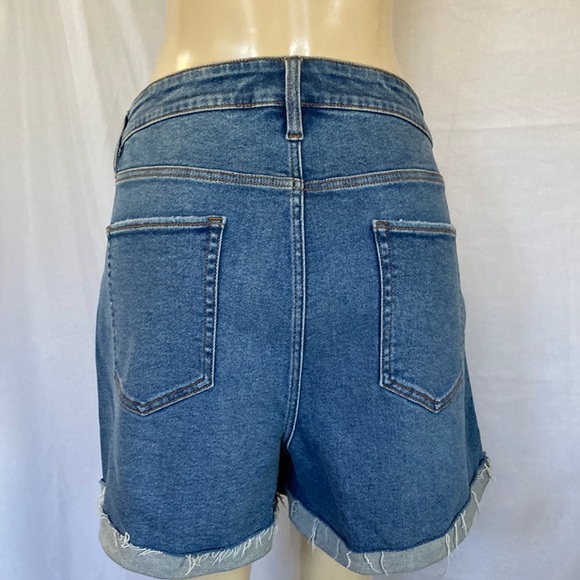 FINAL PRICE-AVA & VIV Jeans MIDI Shorts Women Size 18W Button Fly Cuff Hem NWOT - Picture 6 of 6